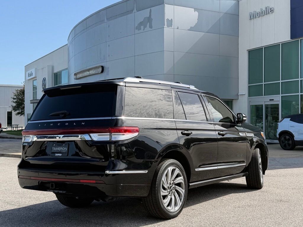Used 2022 Lincoln Navigator Standard SUV