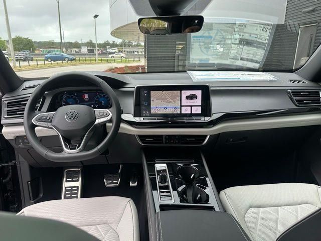 2025 Volkswagen Atlas Cross Sport SEL Premium R-LINE - Photo 15