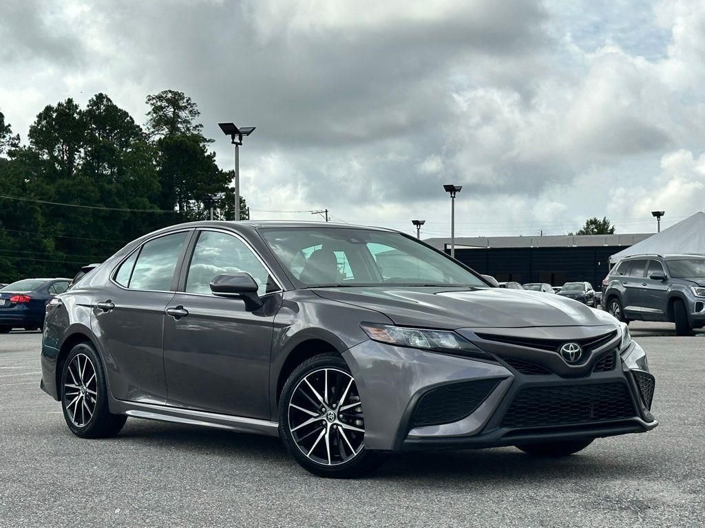Used 2024 Toyota Camry SE Sedan