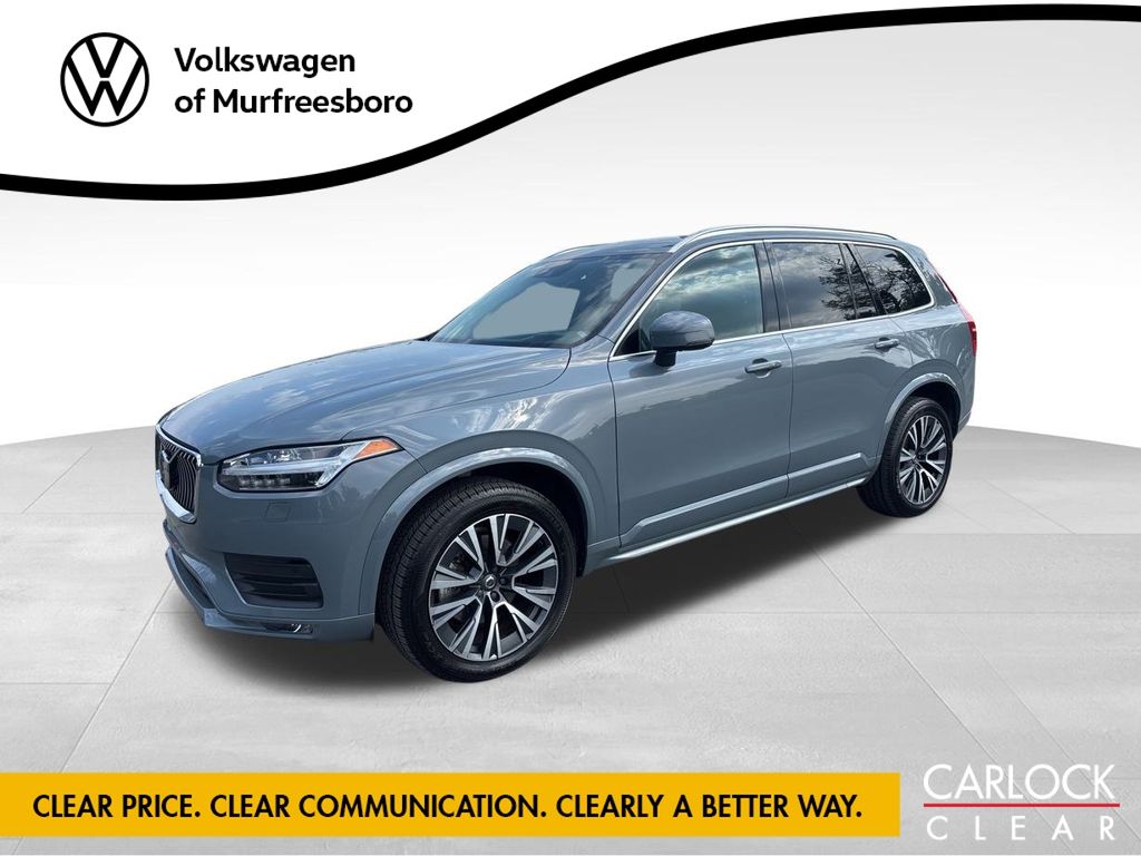2022 Volvo XC90 T6 Momentum 7-Passenger