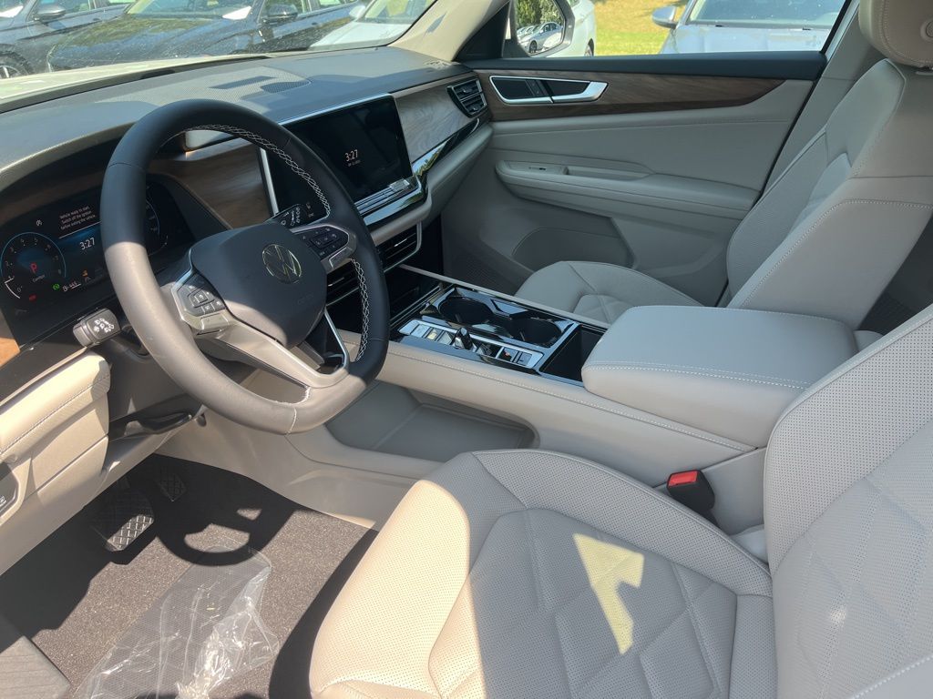 2026 Volkswagen Atlas SE w/Tech - Photo 13