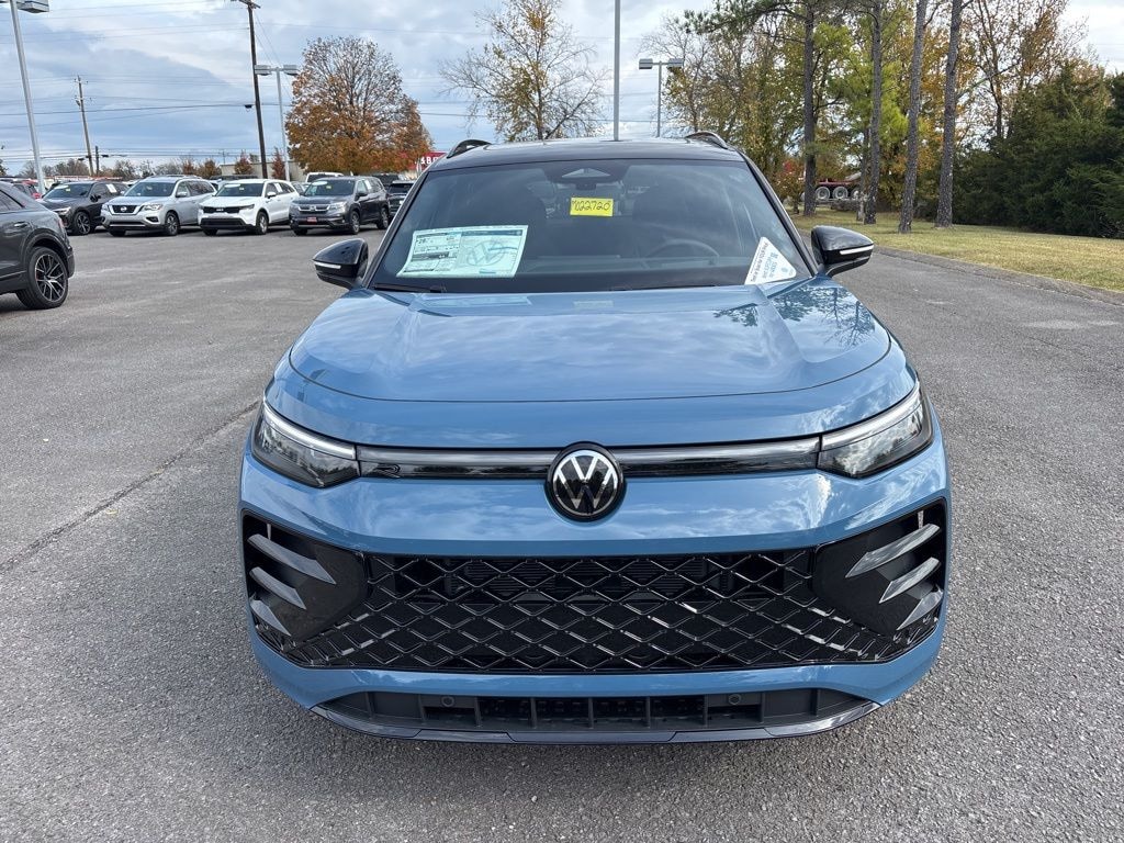 New 2026 Volkswagen Tiguan 2.0T SE R-Line Black SUV