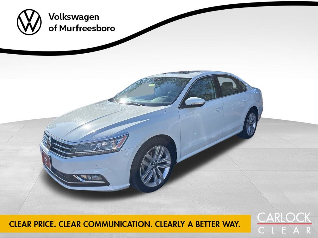 2018 Volkswagen Passat SE's photo