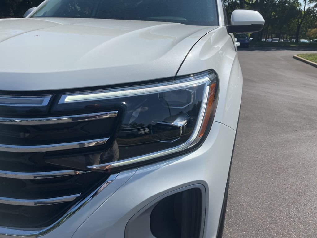 2026 Volkswagen Atlas SE w/Tech - Photo 8