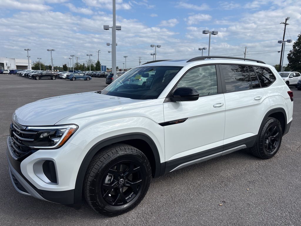 2026 Volkswagen Atlas Atlas Peak Edition's photo
