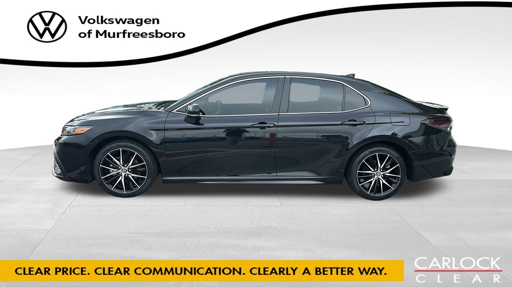 2024 Toyota Camry SE photo 3
