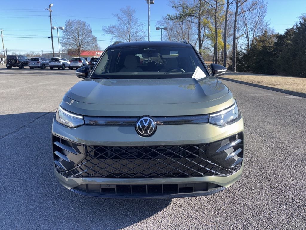 New 2026 Volkswagen Tiguan 2.0T SE R-Line Black SUV