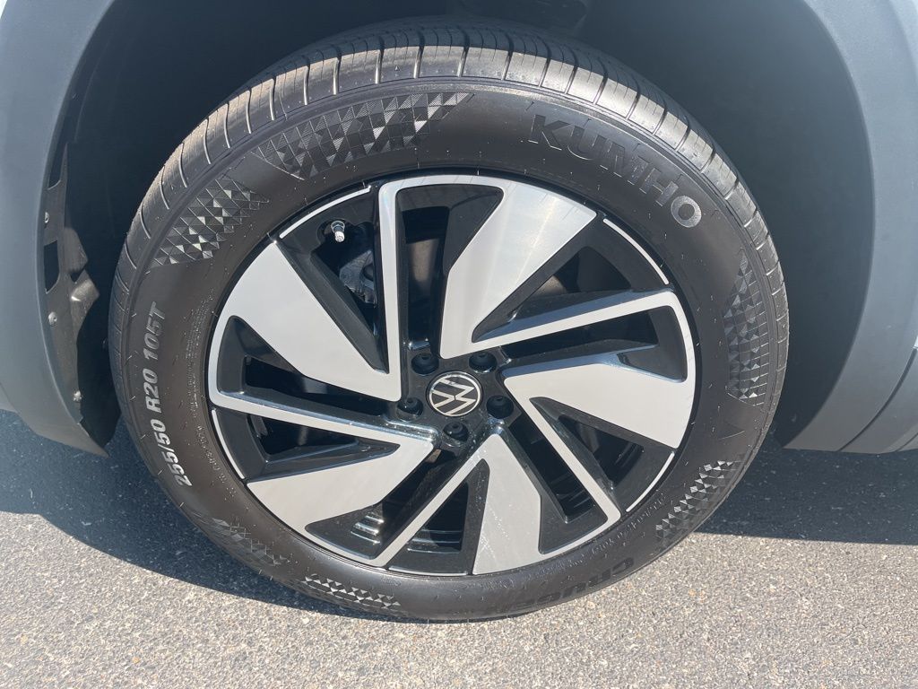2026 Volkswagen Atlas SE w/Tech - Photo 6