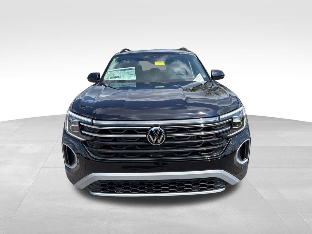 2026 Volkswagen Atlas Peak Edition SE photo 2