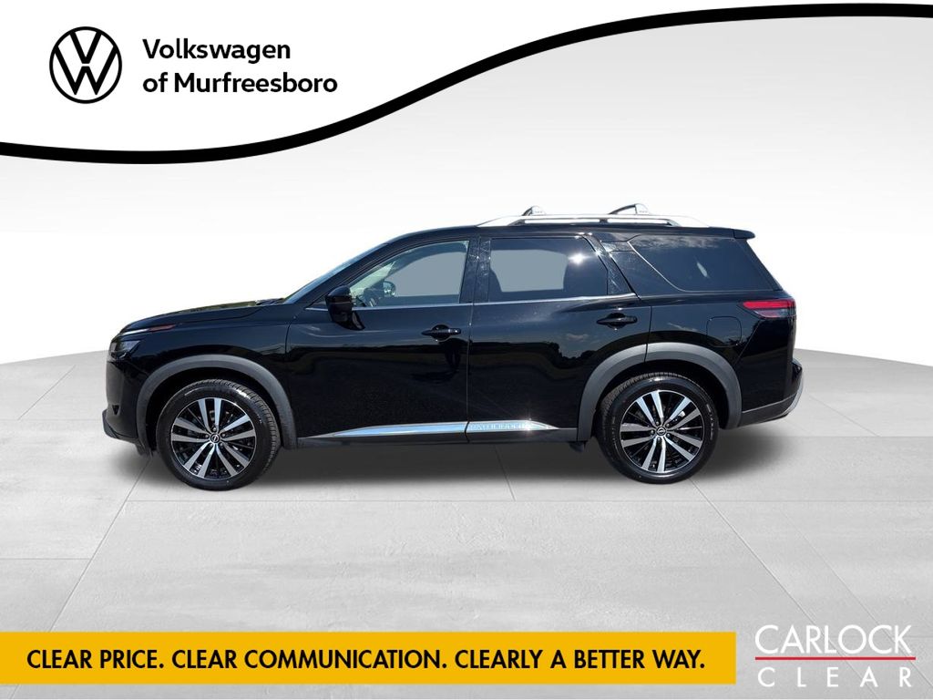 2023 Nissan Pathfinder Platinum photo 2