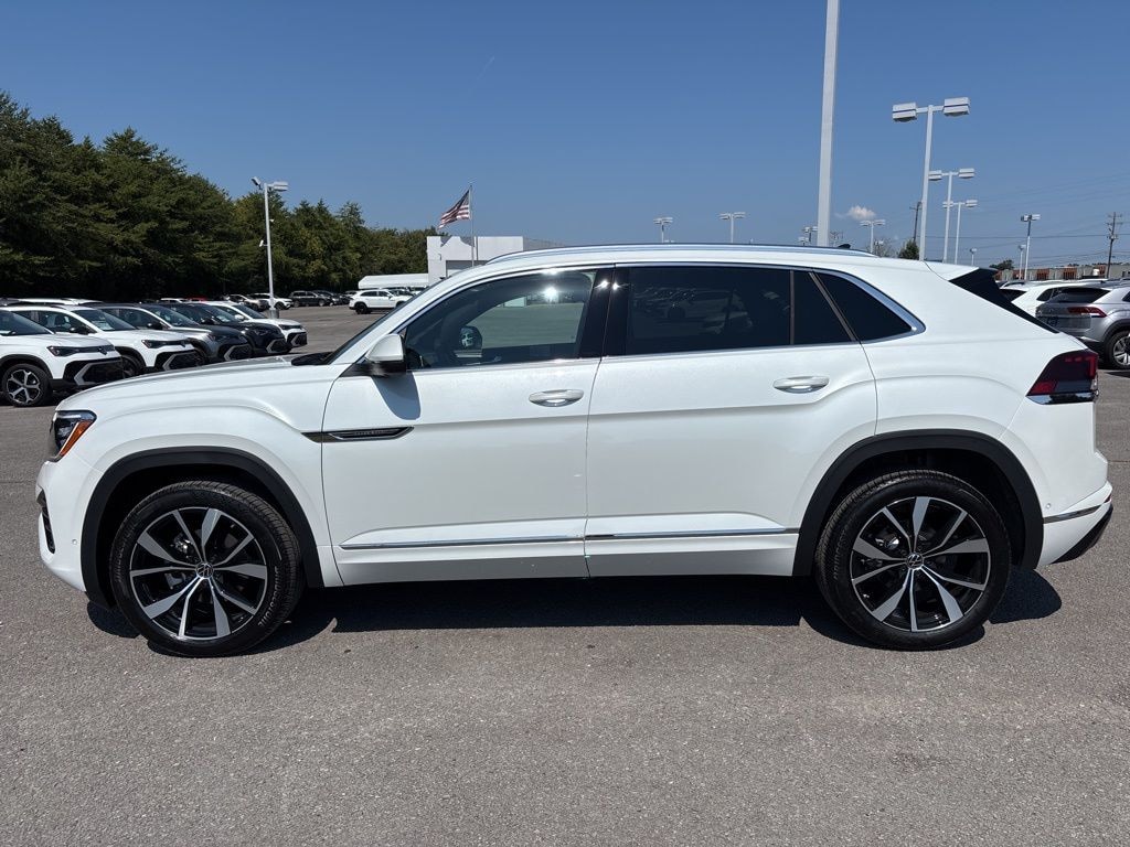 New 2026 Volkswagen Atlas Cross Sport 2.0T SEL Premium R-Line SUV