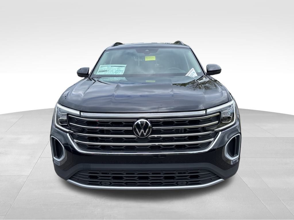 2025 Volkswagen Atlas SE photo 2