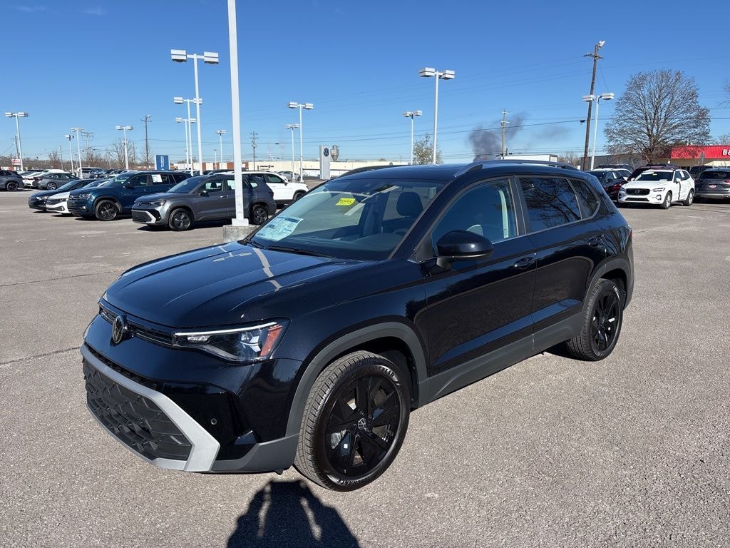 New 2026 Volkswagen Taos 1.5T SE SUV