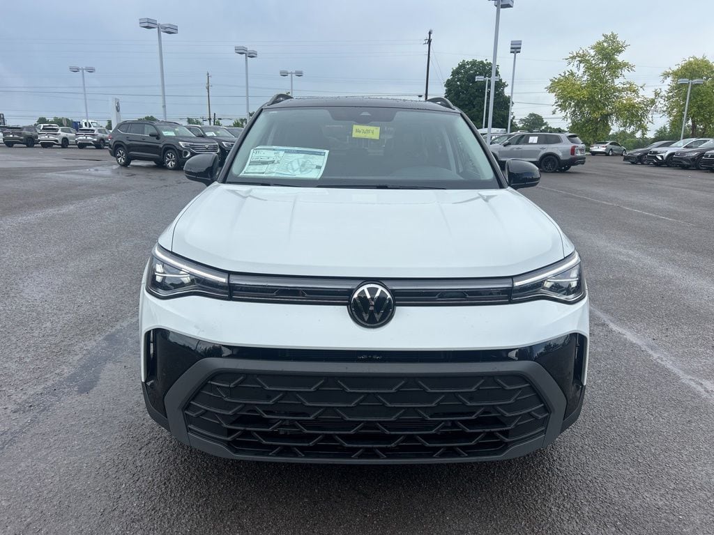 New 2026 Volkswagen Taos 1.5T SE Black SUV