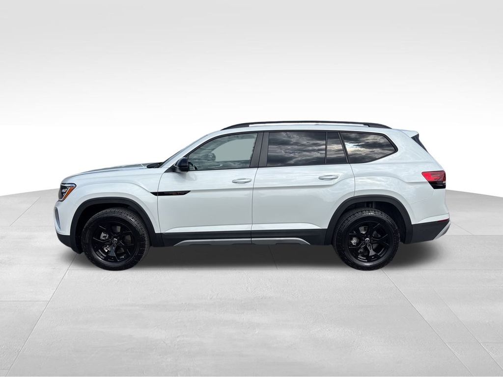 2026 Volkswagen Atlas Peak Edition SE photo 3