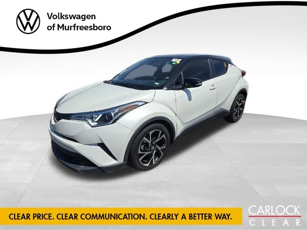 2019 Toyota C-HR XLE's photo