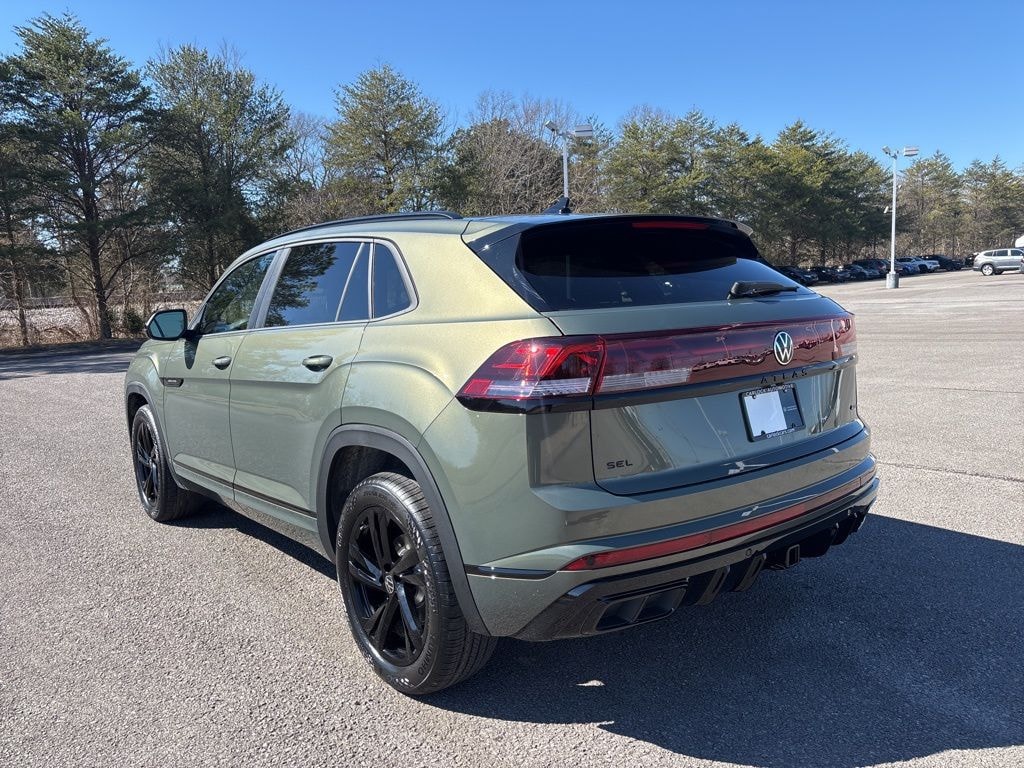New 2026 Volkswagen Atlas Cross Sport 2.0T SEL R-Line Black SUV