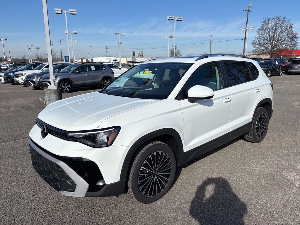 2026 Volkswagen Taos SE's photo