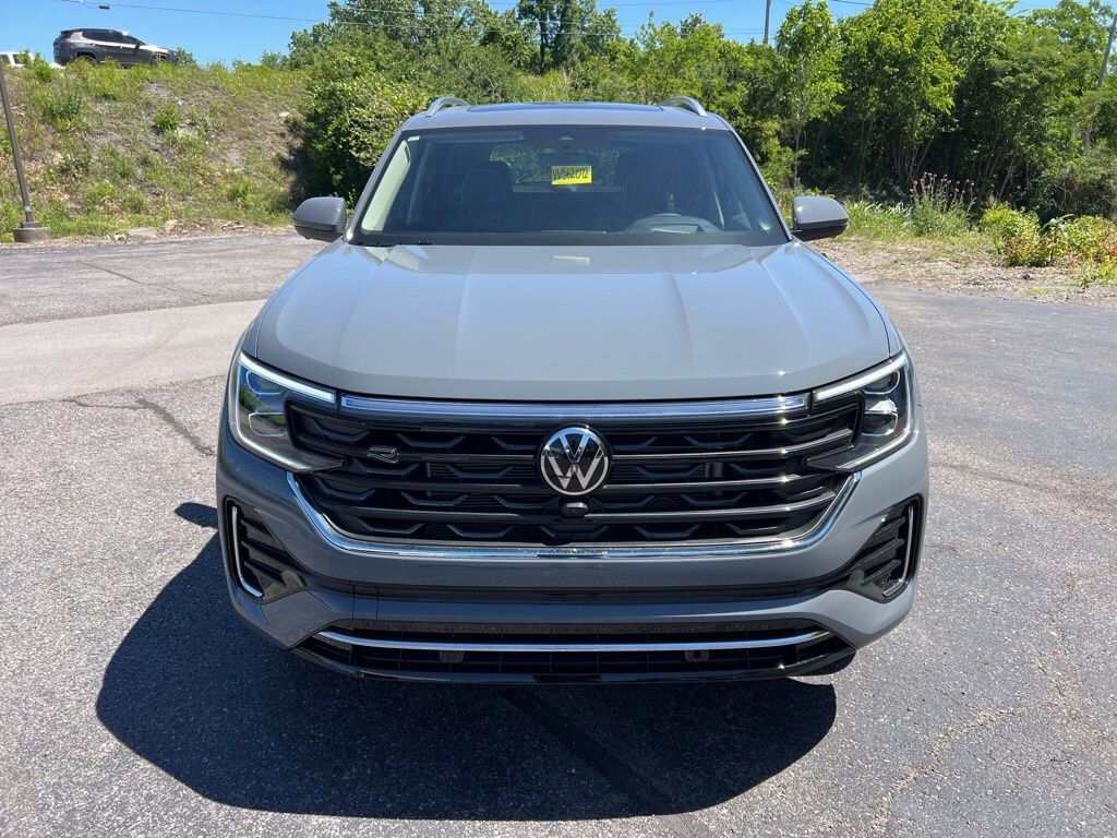 New 2026 Volkswagen Atlas 2.0T SEL Premium R-Line SUV