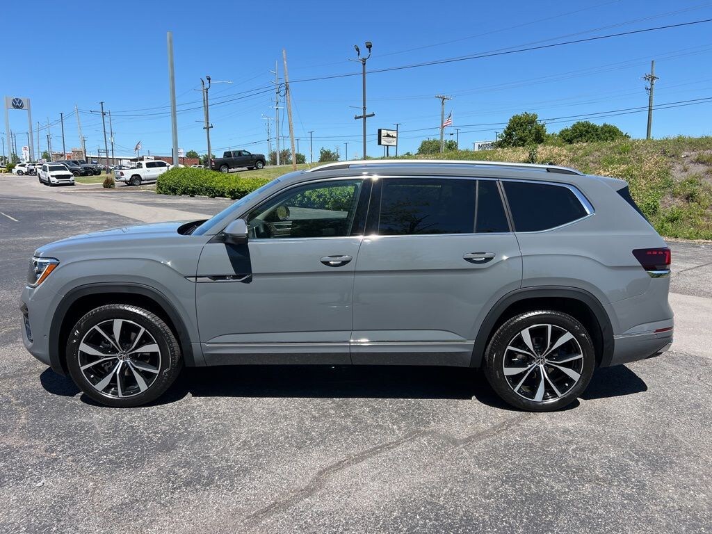 New 2026 Volkswagen Atlas 2.0T SEL Premium R-Line SUV