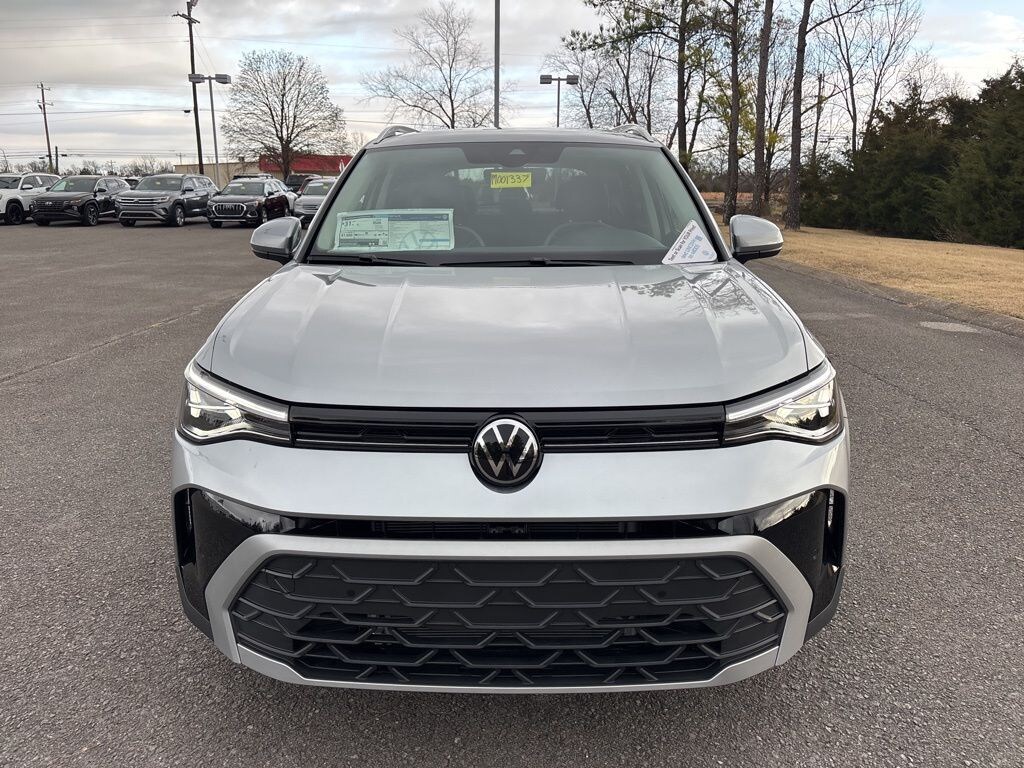 New 2026 Volkswagen Taos 1.5T SE SUV