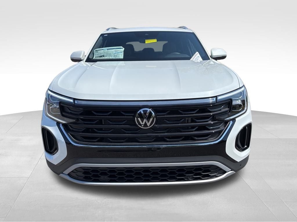 2026 Volkswagen Atlas Cross Sport SE Technology photo 2