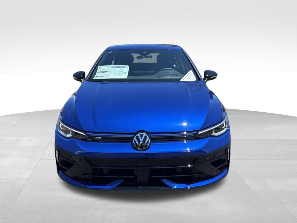 2025 Volkswagen Golf R 2.0 TSI photo 2