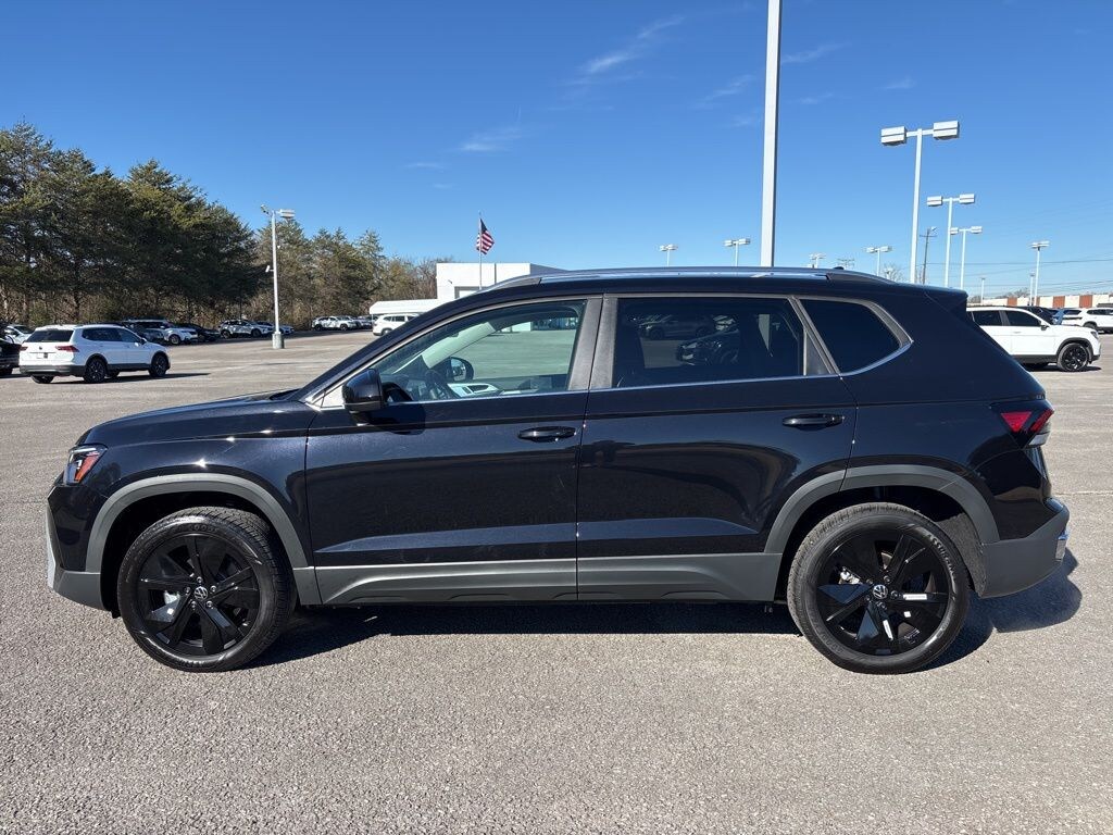 New 2026 Volkswagen Taos 1.5T SE SUV