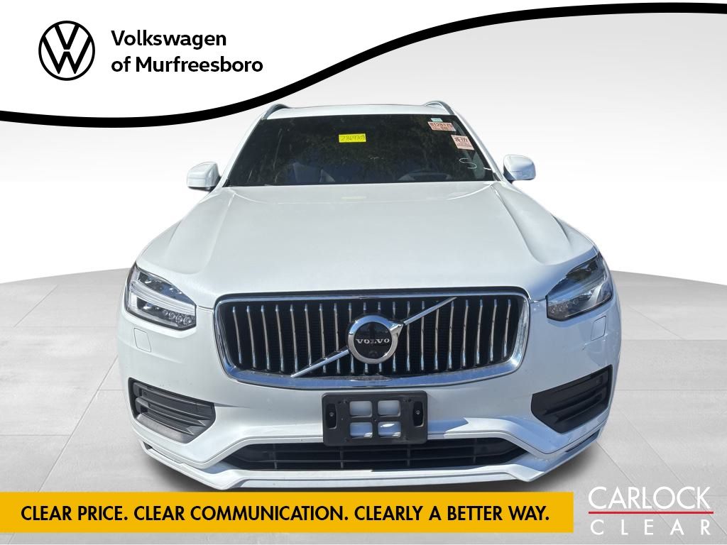 2022 Volvo XC90 T6 AWD Momentum photo 2