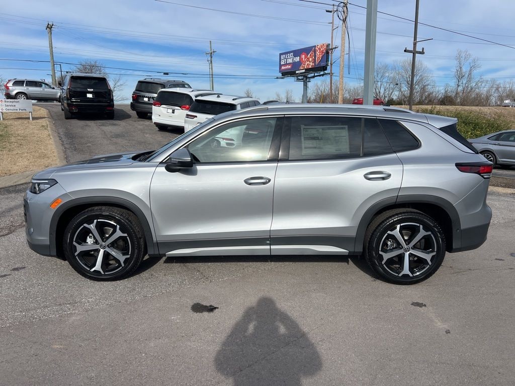 New 2026 Volkswagen Tiguan 2.0T SE SUV