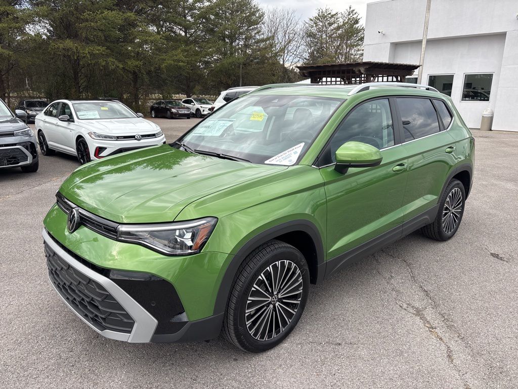 2026 Volkswagen Taos SE's photo