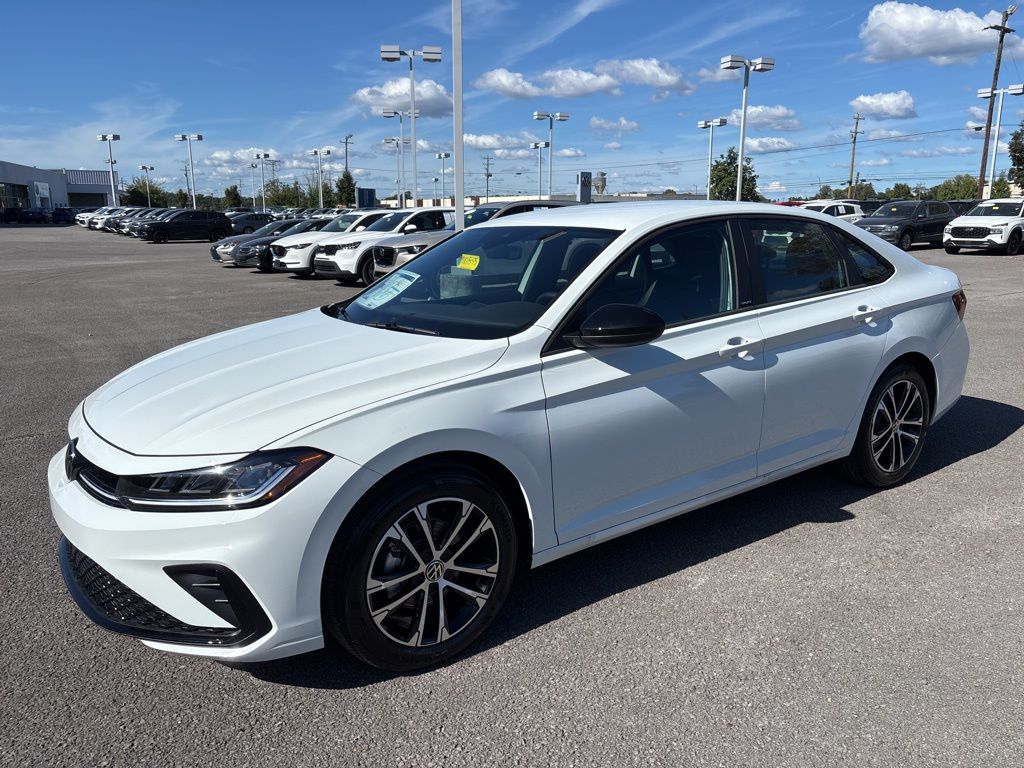 2025 Volkswagen Jetta Sport's photo