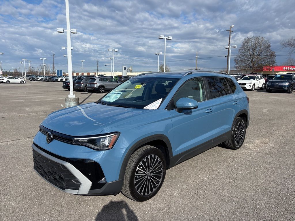 2026 Volkswagen Taos SE's photo