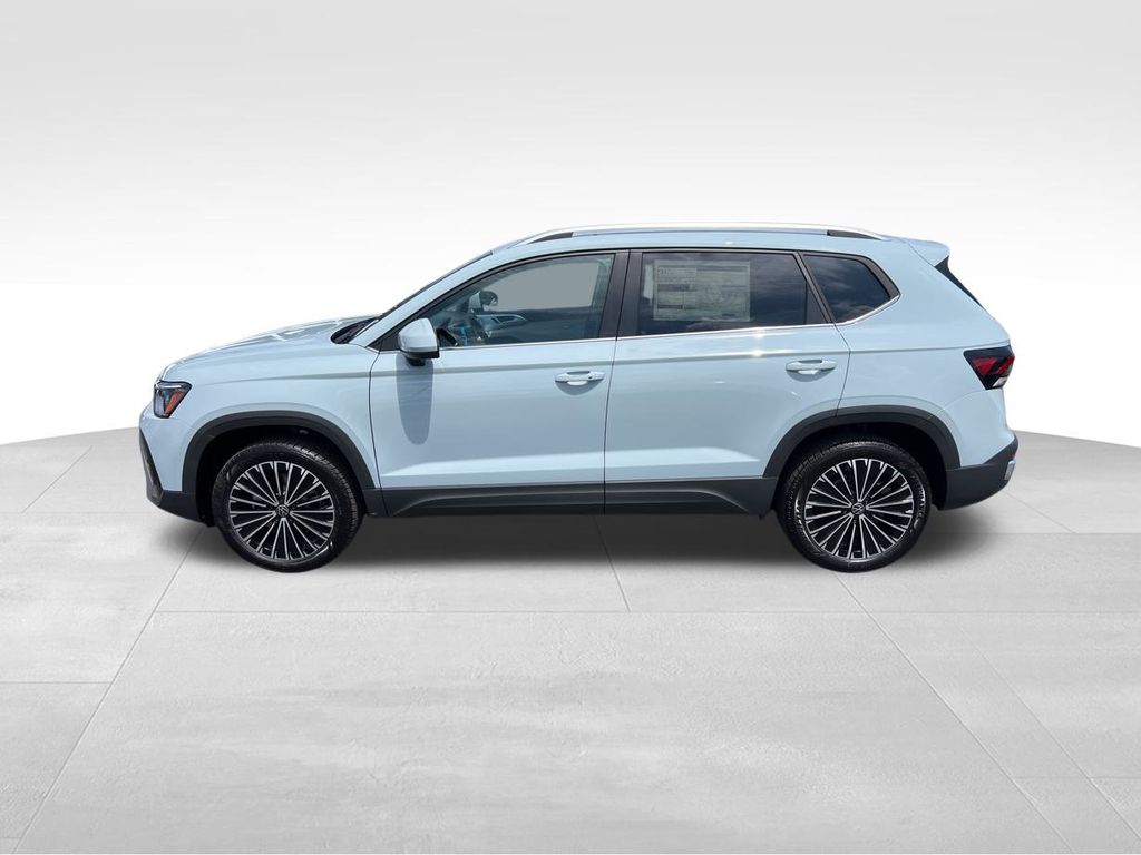 2025 Volkswagen Taos SE photo 3