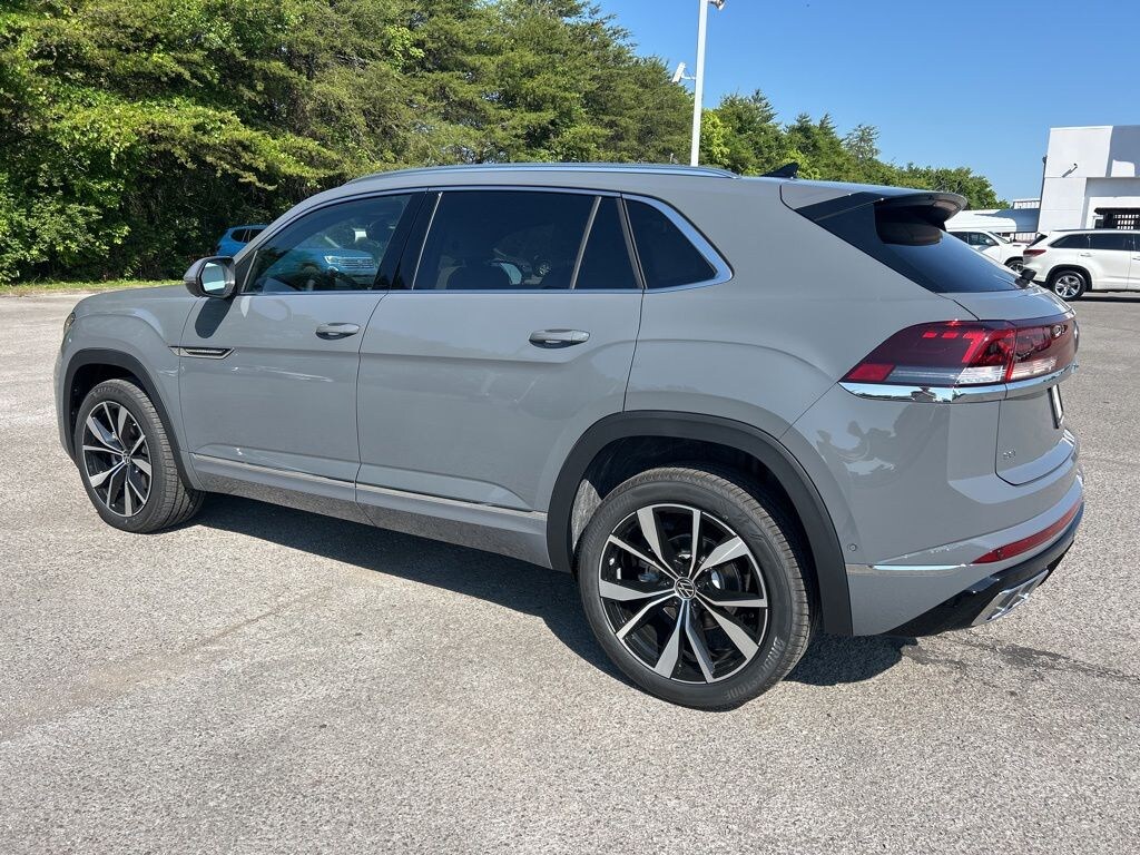 New 2026 Volkswagen Atlas Cross Sport 2.0T SEL Premium R-Line SUV