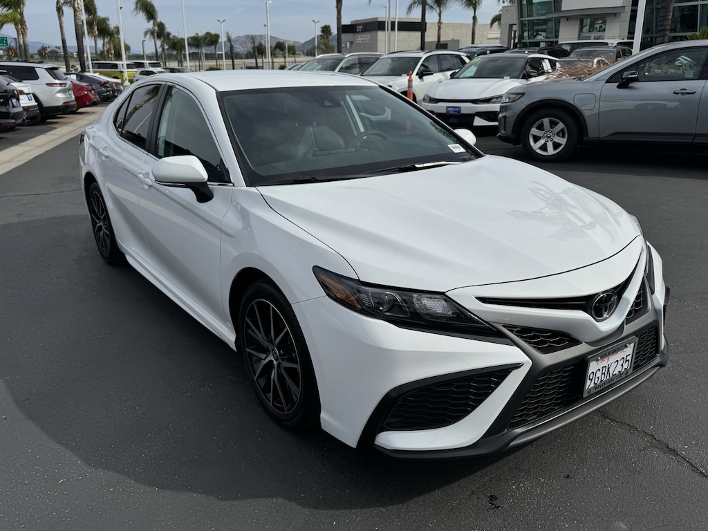 Used 2023 Toyota Camry SE Sedan