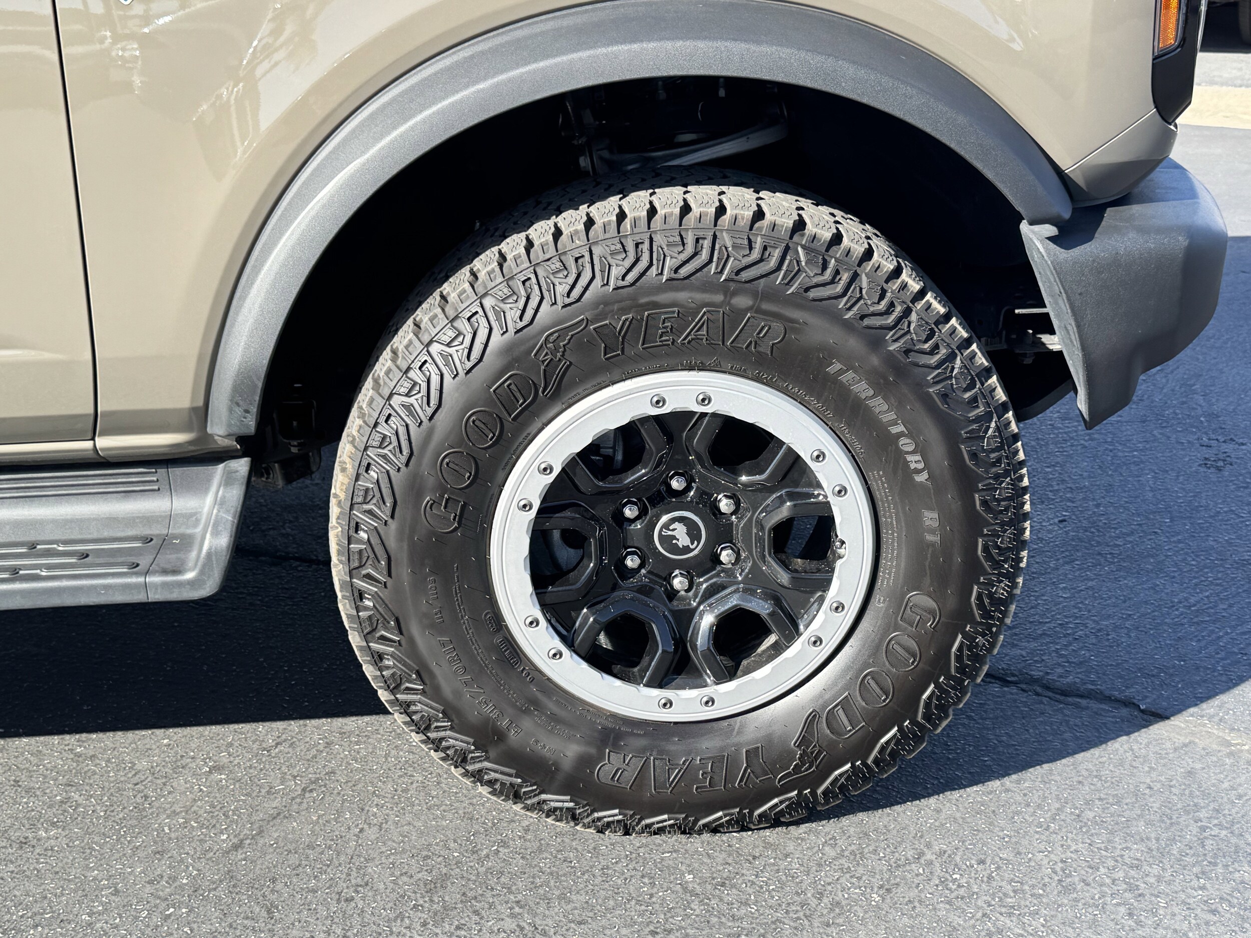 2025 Ford Bronco Outer Banks photo 3