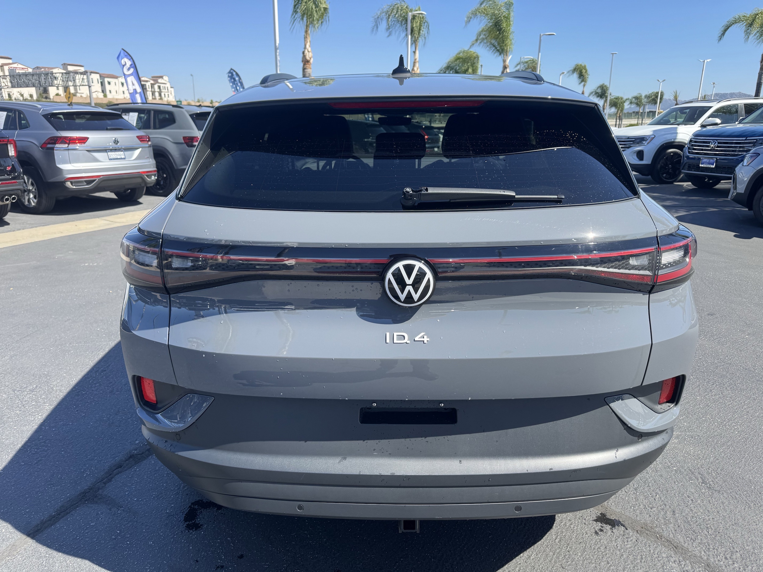 2023 Volkswagen ID.4 Pro S photo 3