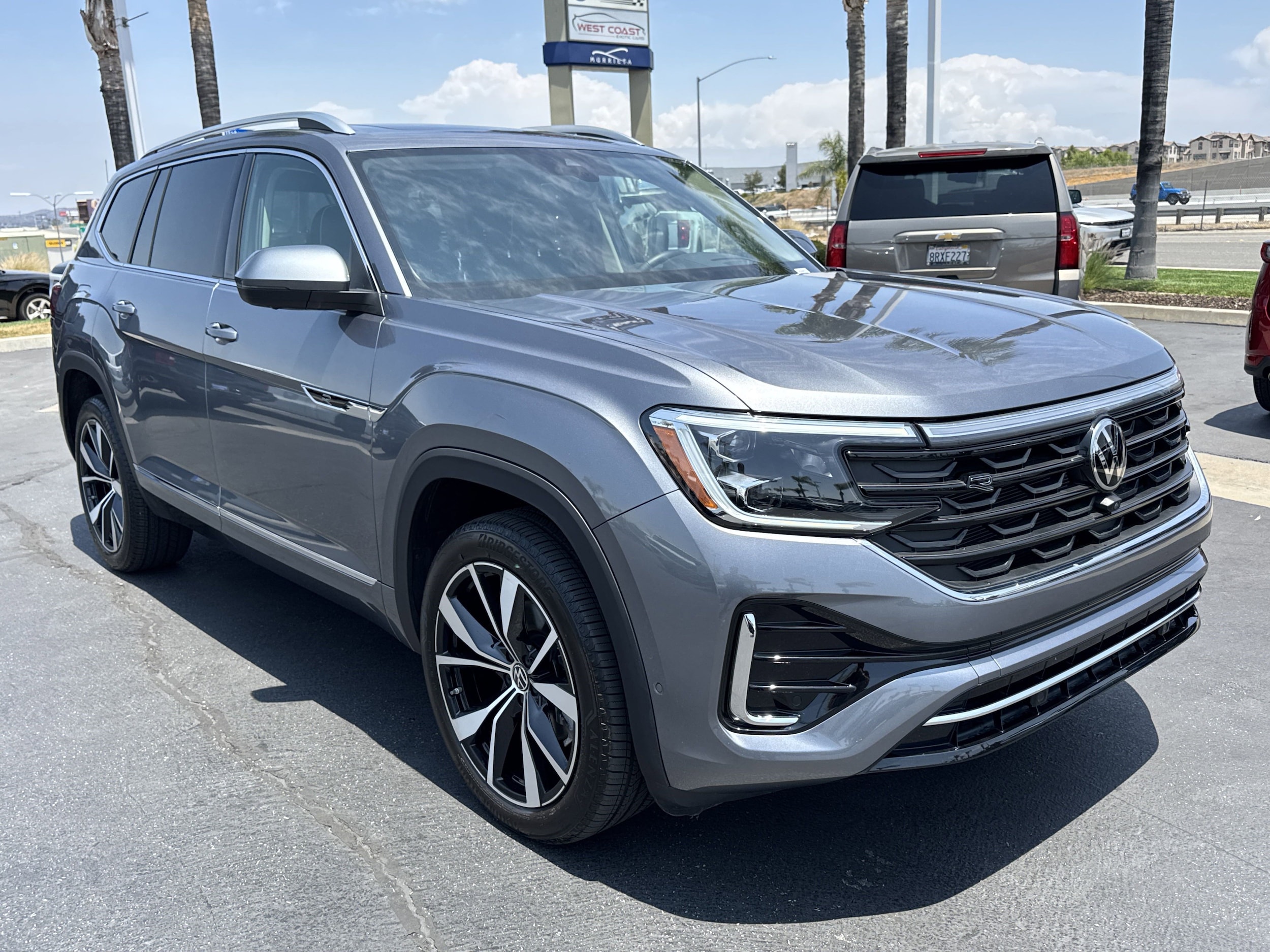 2024 Volkswagen Atlas 2.0T SEL Premium R-Line