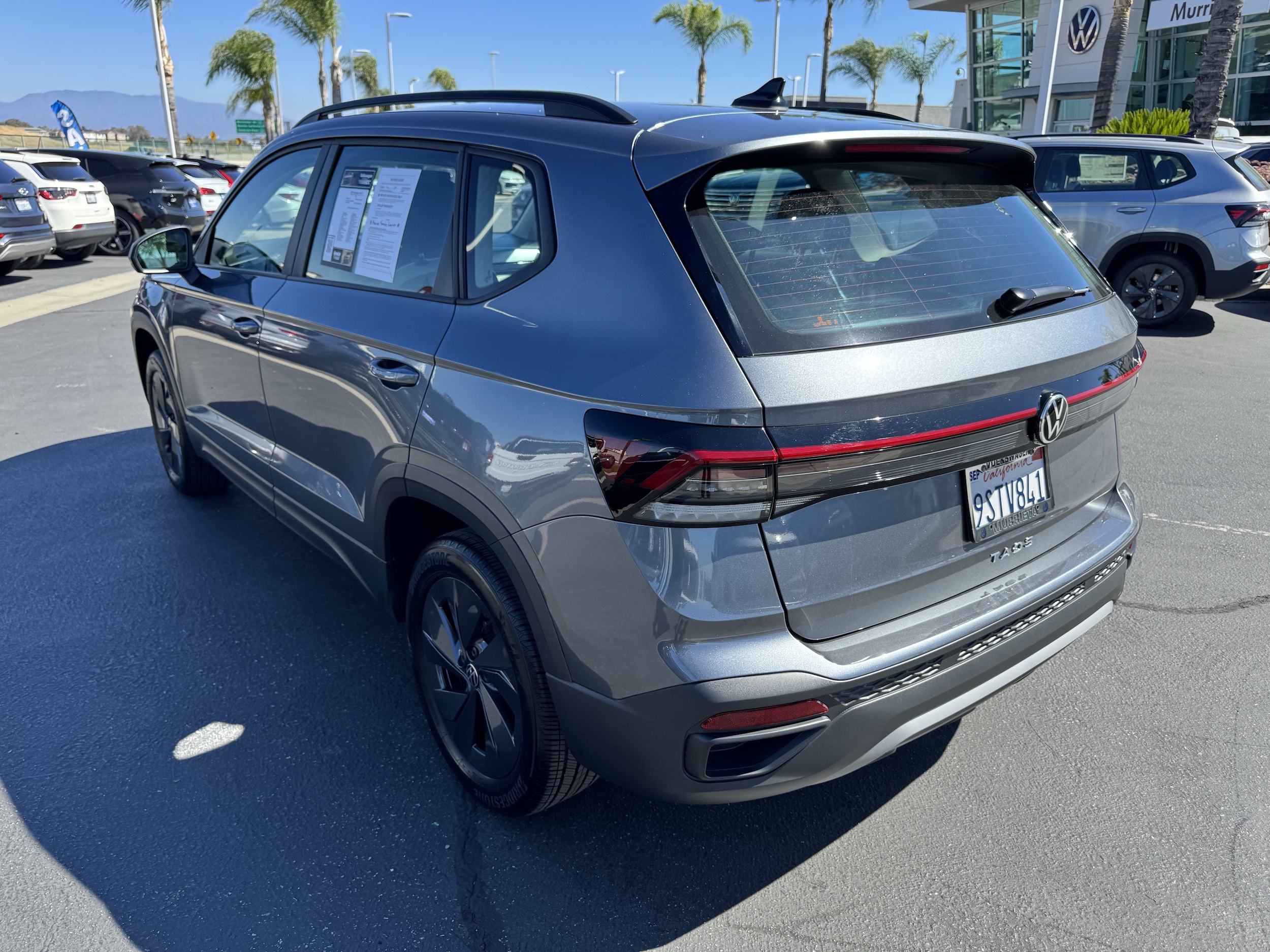 2025 Volkswagen Taos 1.5T S photo 3