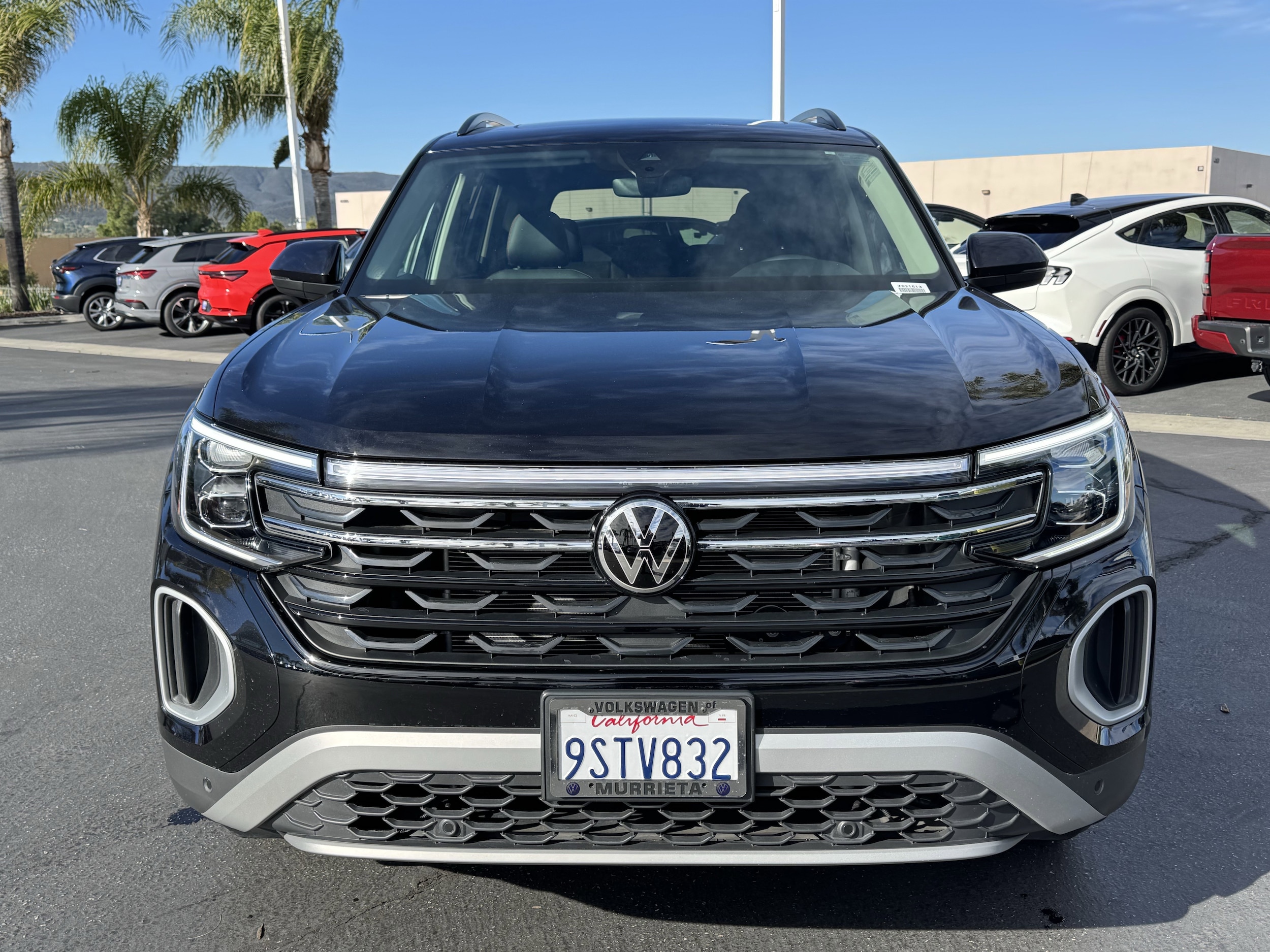 2025 Volkswagen Atlas 2.0T Peak Edition photo 2