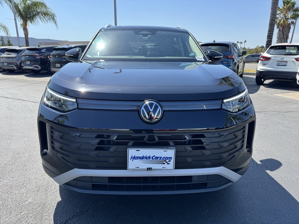 Certified 2025 Volkswagen Tiguan SE SUV