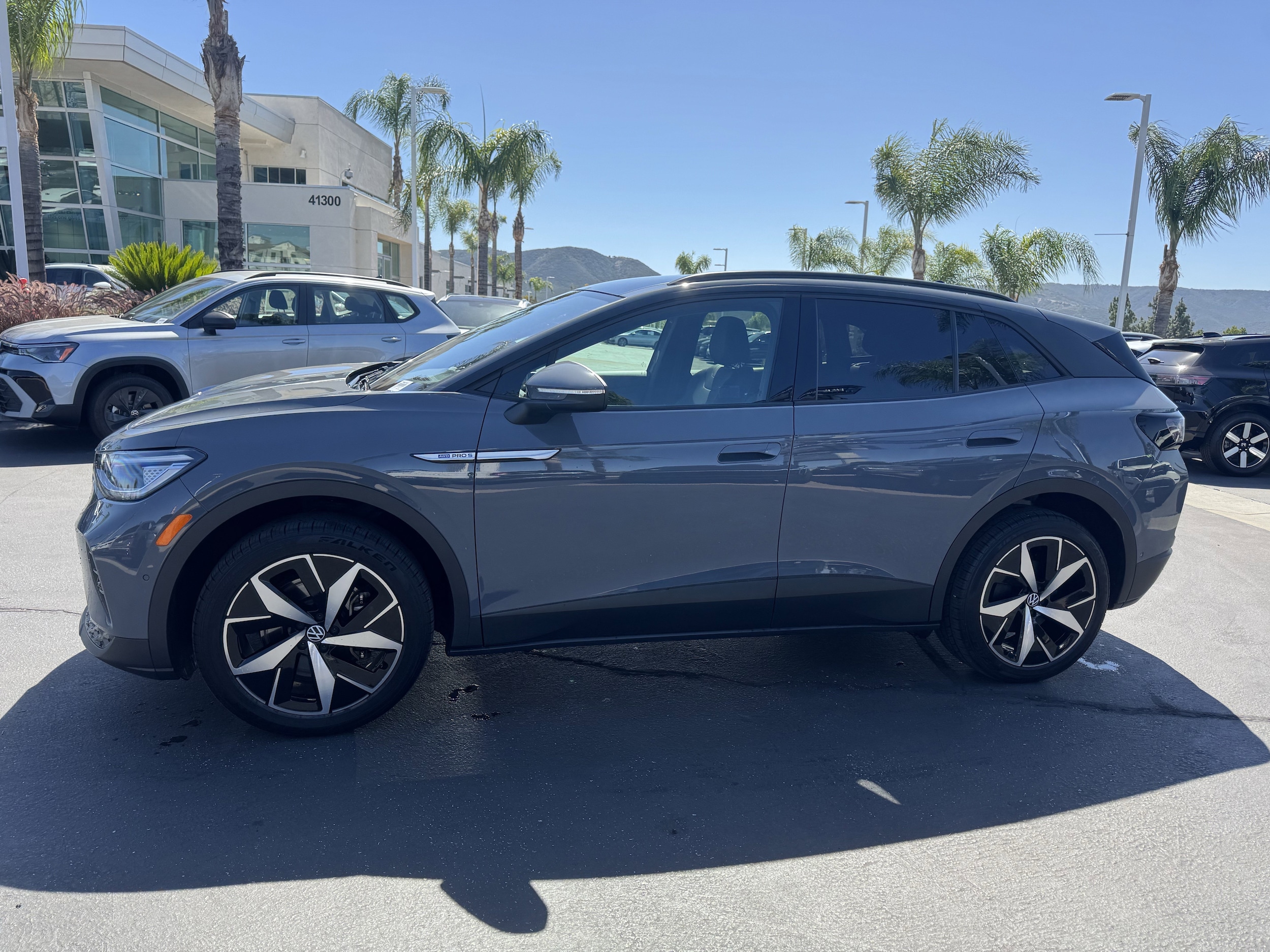 2023 Volkswagen ID.4 Pro S photo 6