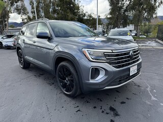2025 Volkswagen Atlas 2.0T SE w/Technology SUV