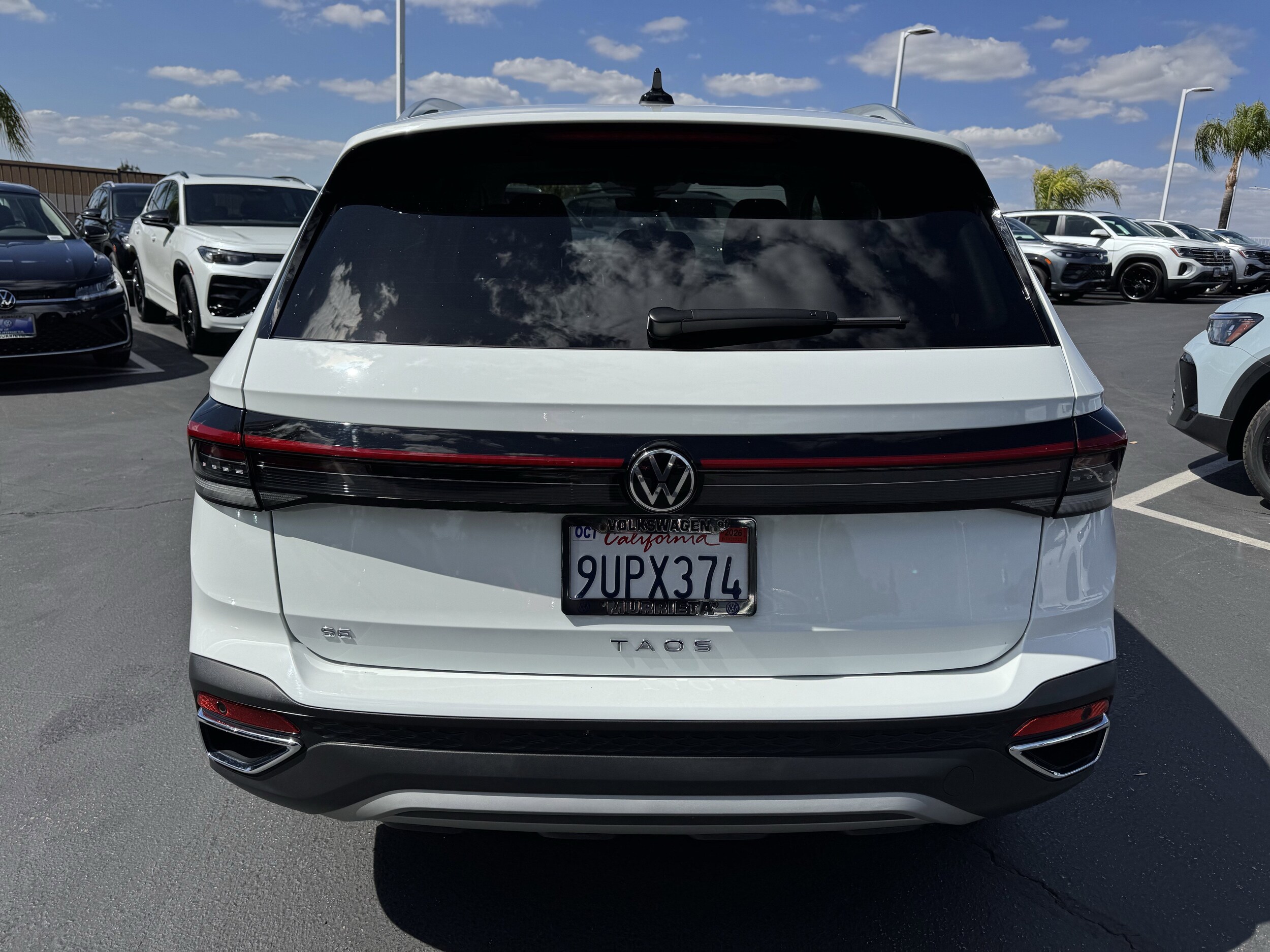 2025 Volkswagen Taos SE photo 3