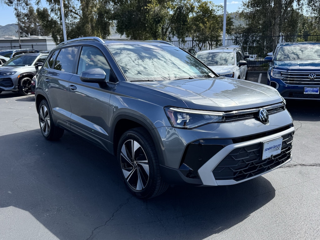 Used 2025 Volkswagen Taos SE SUV
