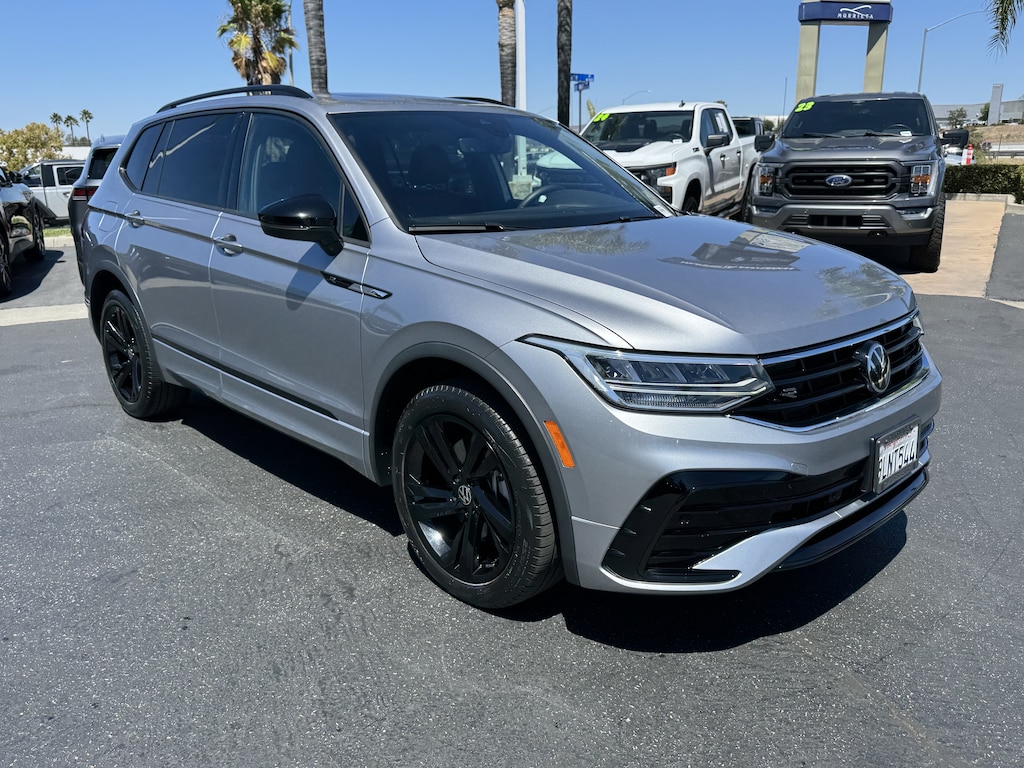 Used 2024 Volkswagen Tiguan SE R-Line Black SUV