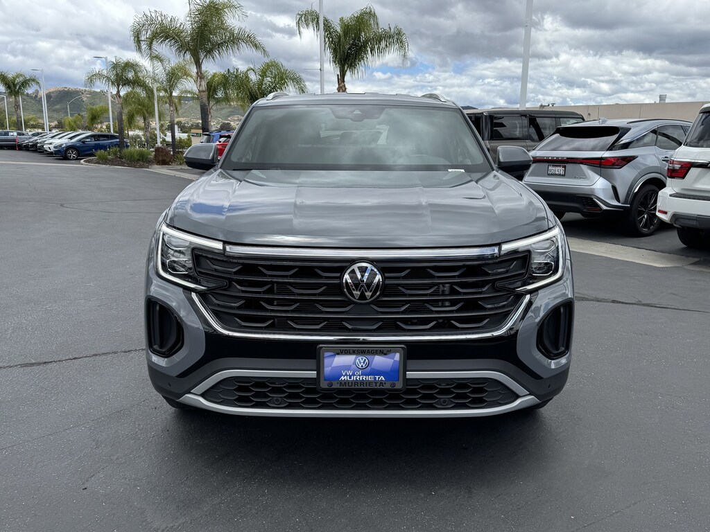 Used 2025 Volkswagen Atlas Cross Sport 2.0T SE w/Technology SUV