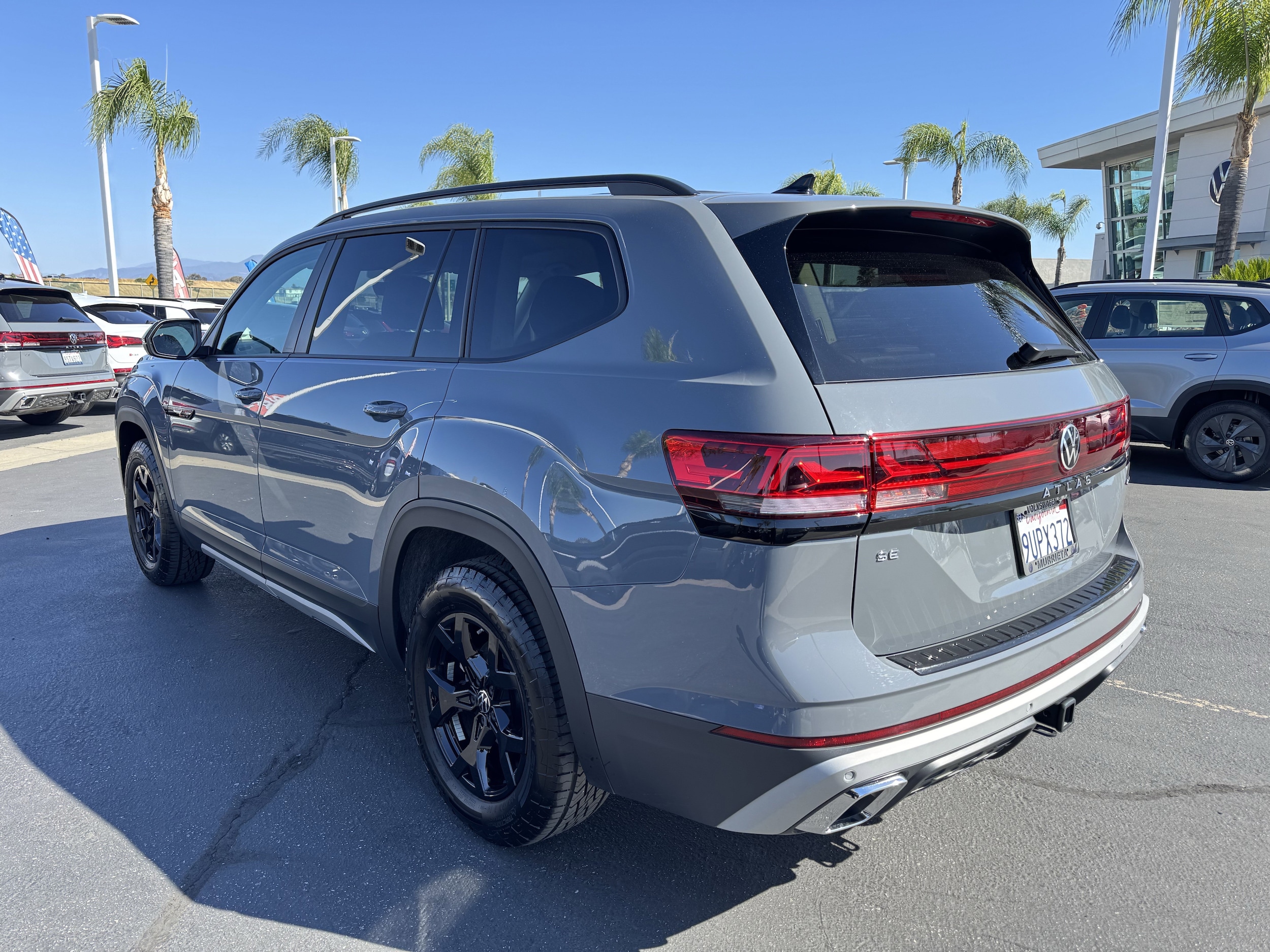 2026 Volkswagen Atlas 2.0T Peak Edition photo 6