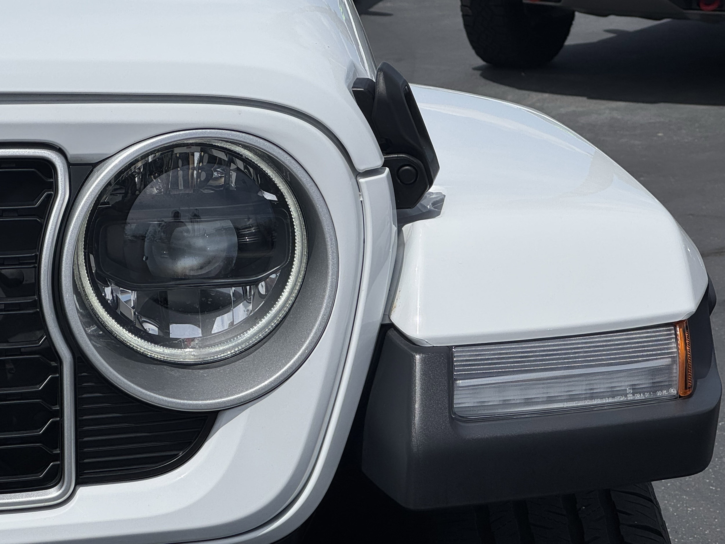 2025 Jeep Wrangler 4xe Sahara photo 4